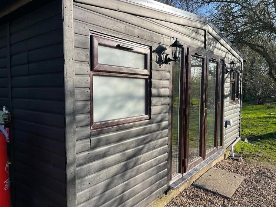 The Cabin Welwyn Garden City Exteriör bild